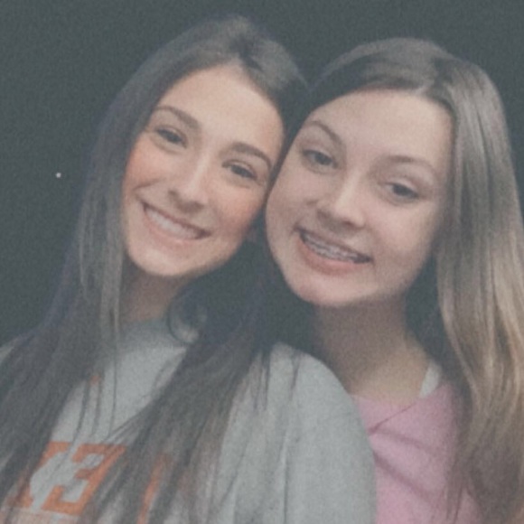 Meet your Posher, Sofia - Picture 1 of 1